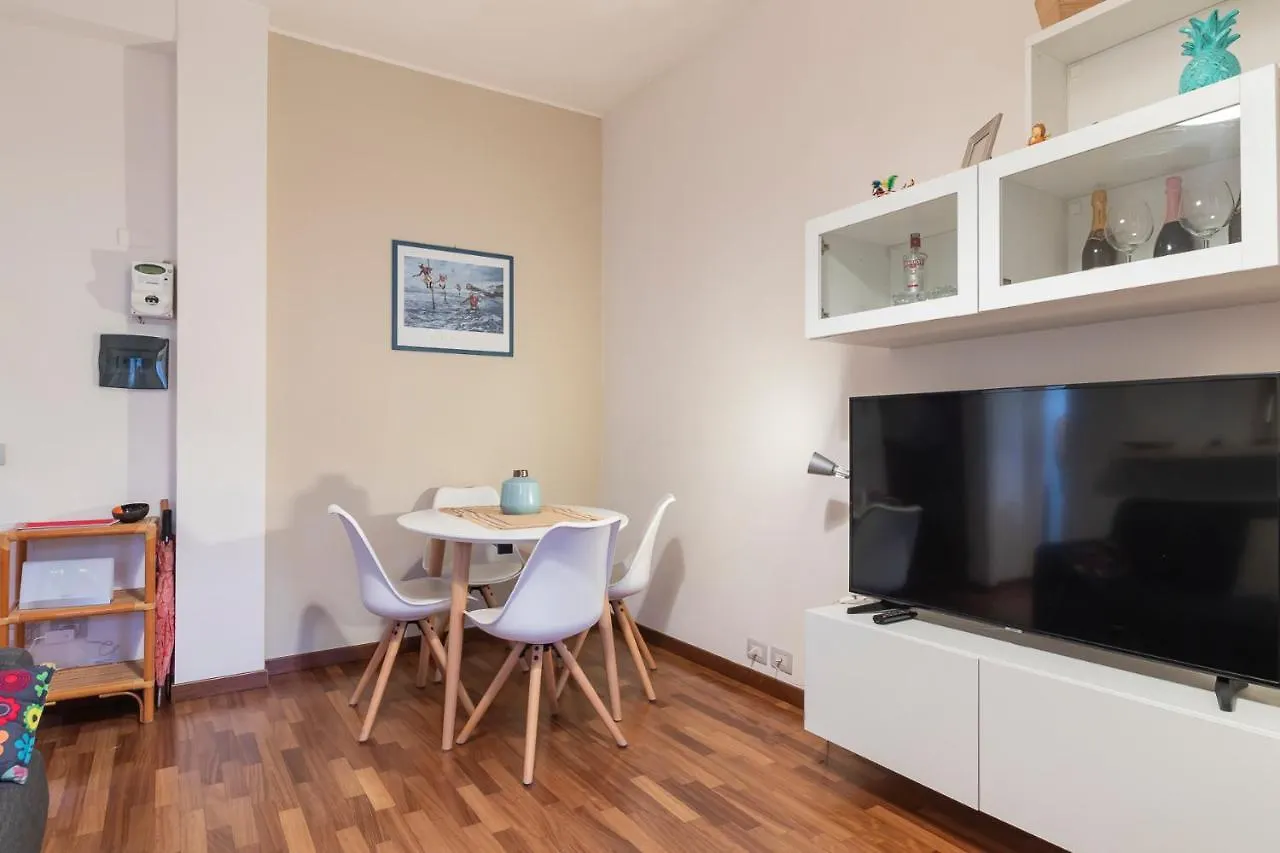 New Apartment Lomellina 34 Milano Italia